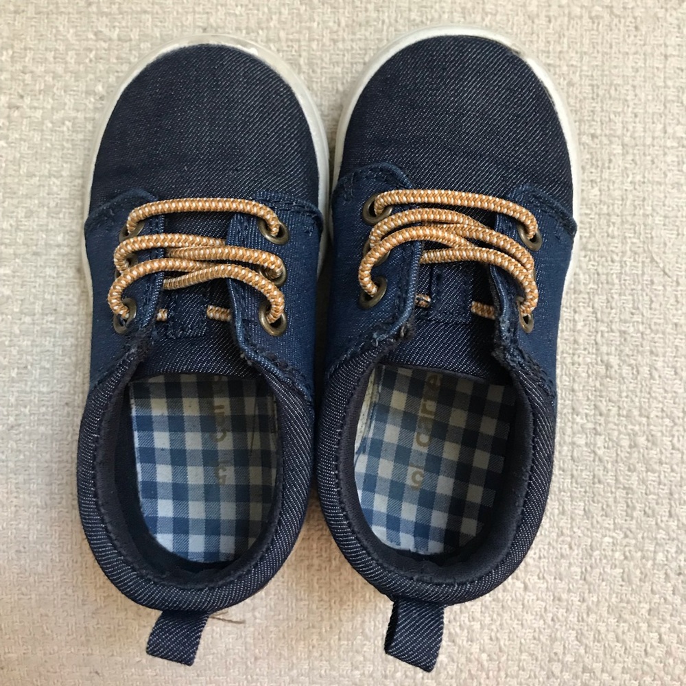 Toddler carters boys slip ons
